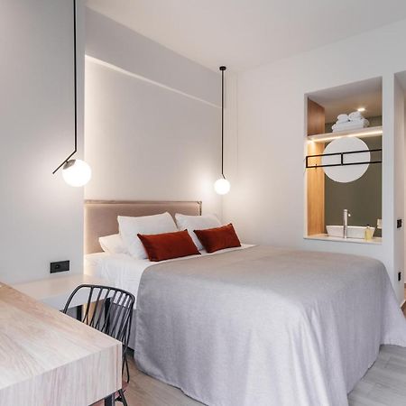 The City Hotel & Suites (Adults Only) Ретимно Екстериор снимка