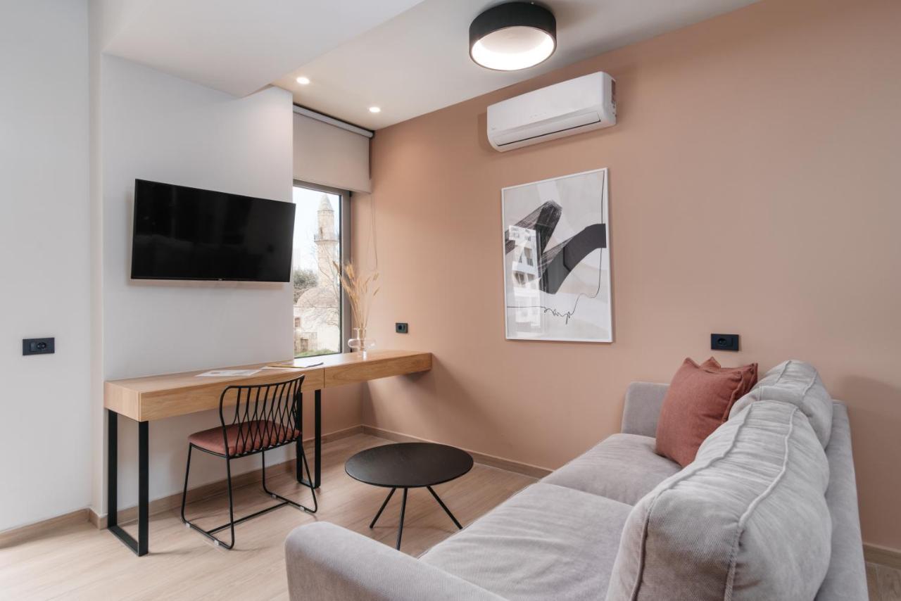 The City Hotel & Suites (Adults Only) Ретимно Екстериор снимка