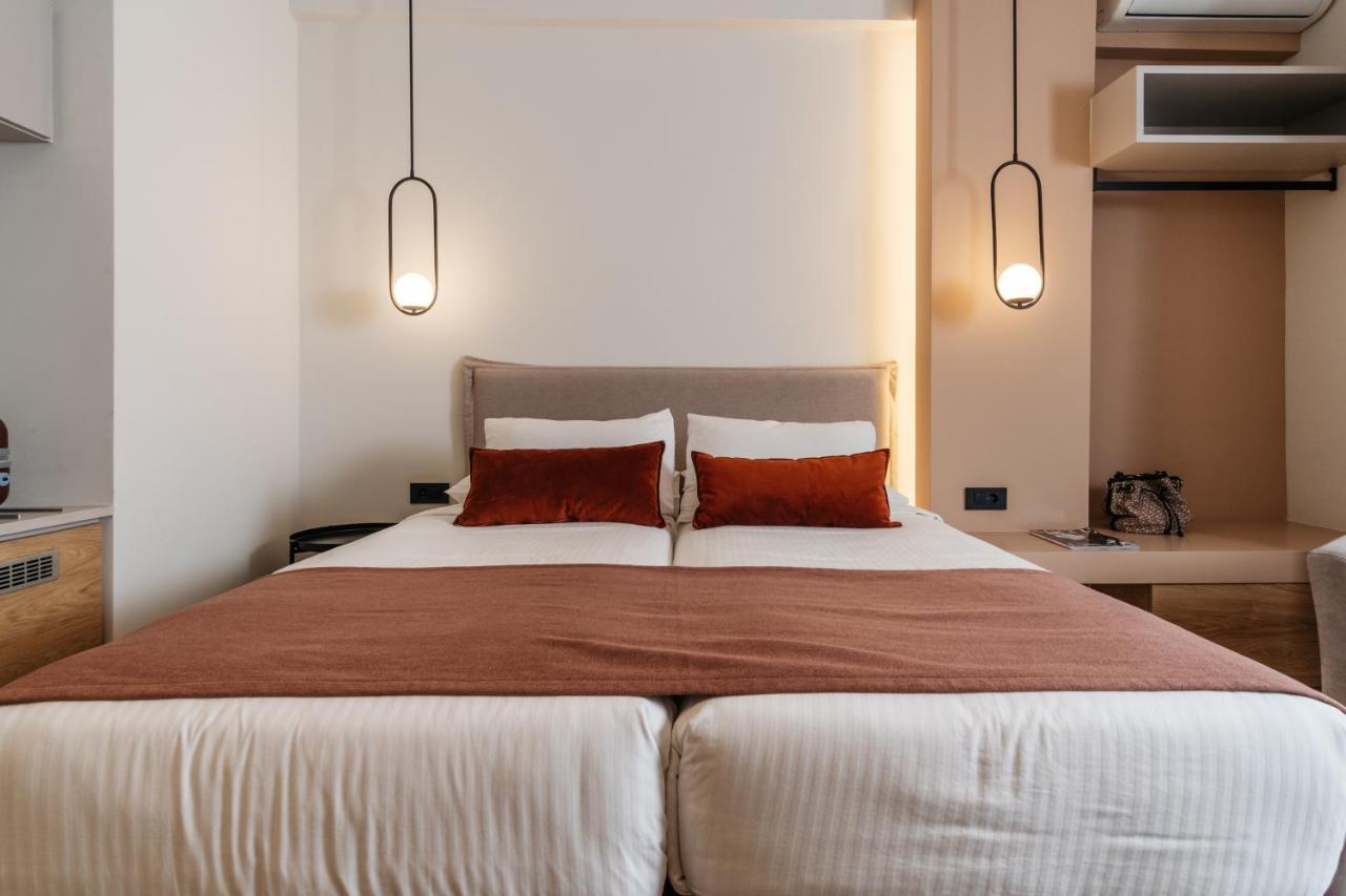 The City Hotel & Suites (Adults Only) Ретимно Екстериор снимка