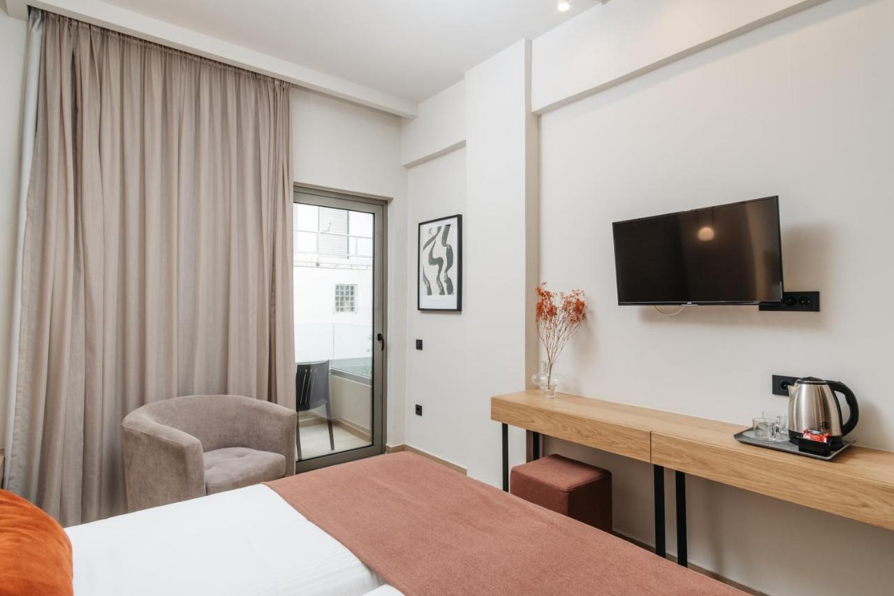 The City Hotel & Suites (Adults Only) Ретимно Екстериор снимка