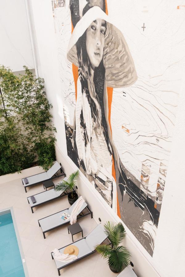 The City Hotel & Suites (Adults Only) Ретимно Екстериор снимка