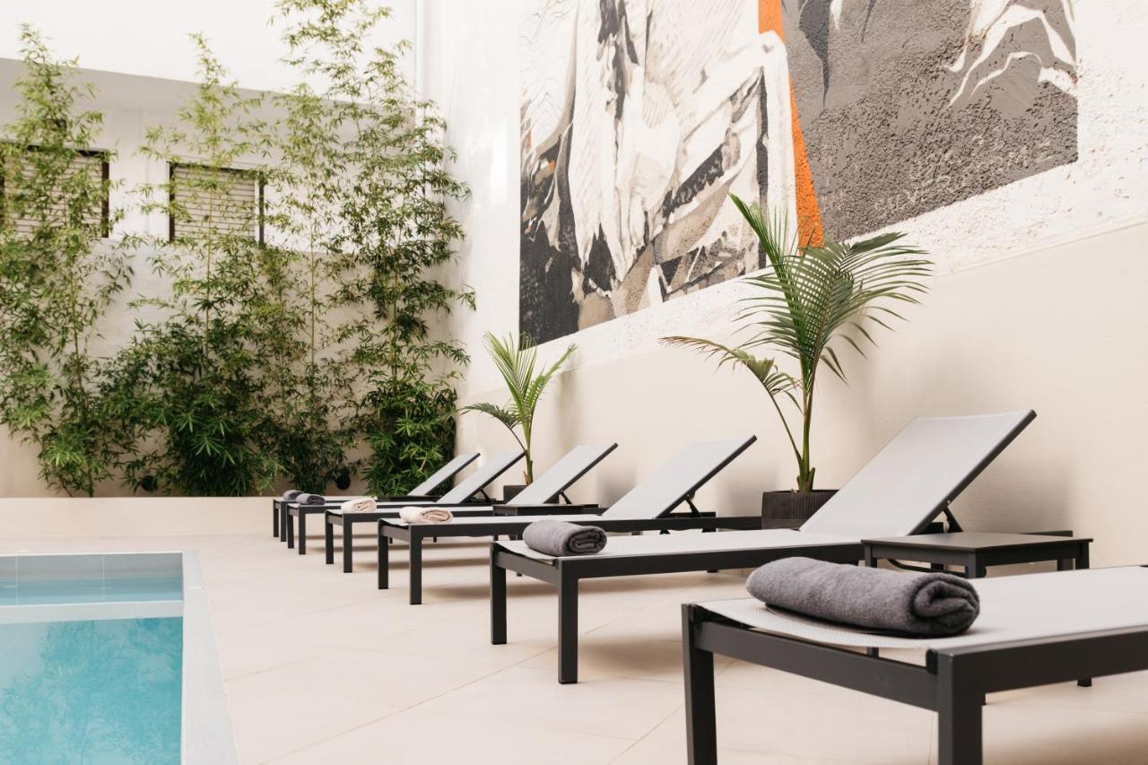 The City Hotel & Suites (Adults Only) Ретимно Екстериор снимка