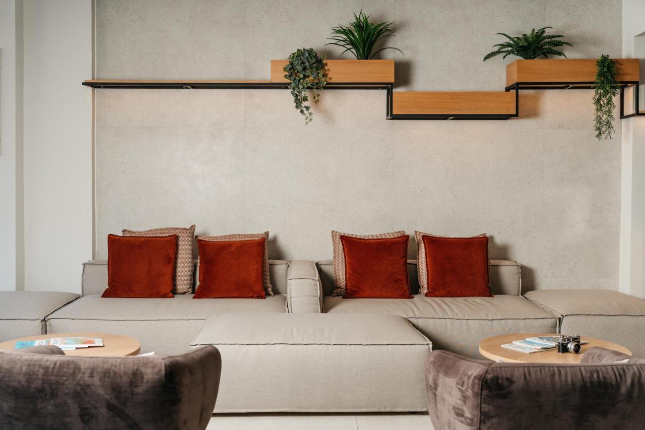 The City Hotel & Suites (Adults Only) Ретимно Екстериор снимка